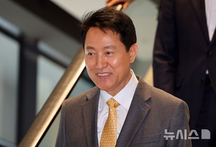 [서울=뉴시스] 이영환 기자 = 오세훈 서울시장이 12일 오후 서울 금천구 서울시립 서서울미술관에서 열린 개관식에 참석하고 있다. 2026.03.12. 20hwan@newsis.com