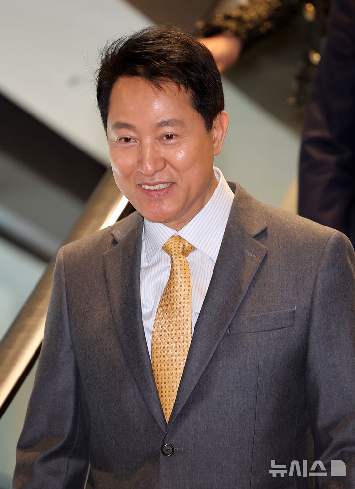[서울=뉴시스] 이영환 기자 = 오세훈 서울시장이 12일 오후 서울 금천구 서울시립 서서울미술관에서 열린 개관식에 참석하고 있다. 2026.03.12. 20hwan@newsis.com