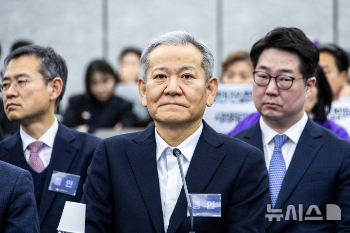 [서울=뉴시스] 김근수 기자 = 이상민 전 행정안전부 장관이 12일 오후 서울 중구 은행회관에서 열린 10·29이태원참사 진상규명 청문회에 출석해있다. (공동취재) 2026.03.12. photo@newsis.com