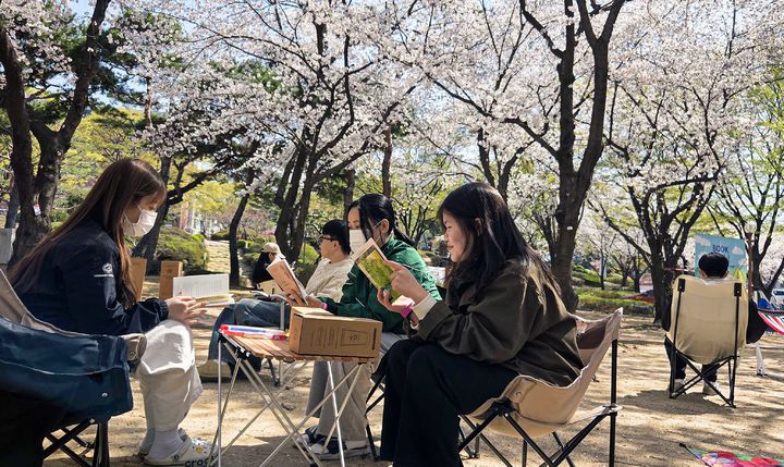  *재판매 및 DB 금지