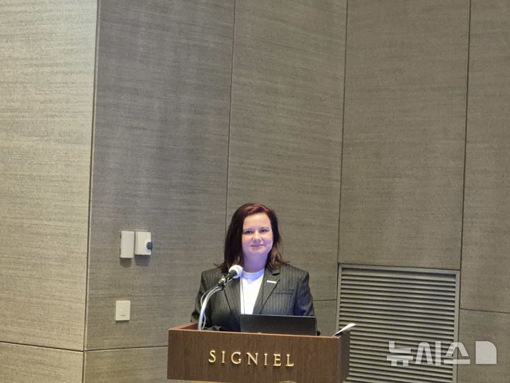 [서울=뉴시스] 신효령 기자 = 그룹 아이비(Group-IB)가 13일 서울 송파구 시그니엘 호텔에서 기자회견을 열고 '하이테크 범죄 동향 보고서 2026'를 발표했다. 사진은 아나스타샤 티호노바 글로벌 위협 리서치 책임자. 2026.03.13. photo@newsis.com