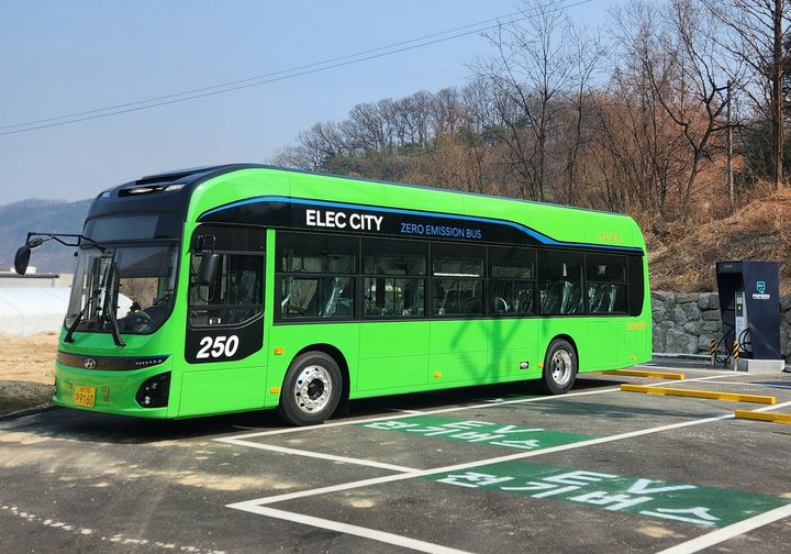 [성주=뉴시스] 전기 저상버스. (사진=성주군 제공) 2026.03.13 photo@newsis.com *재판매 및 DB 금지