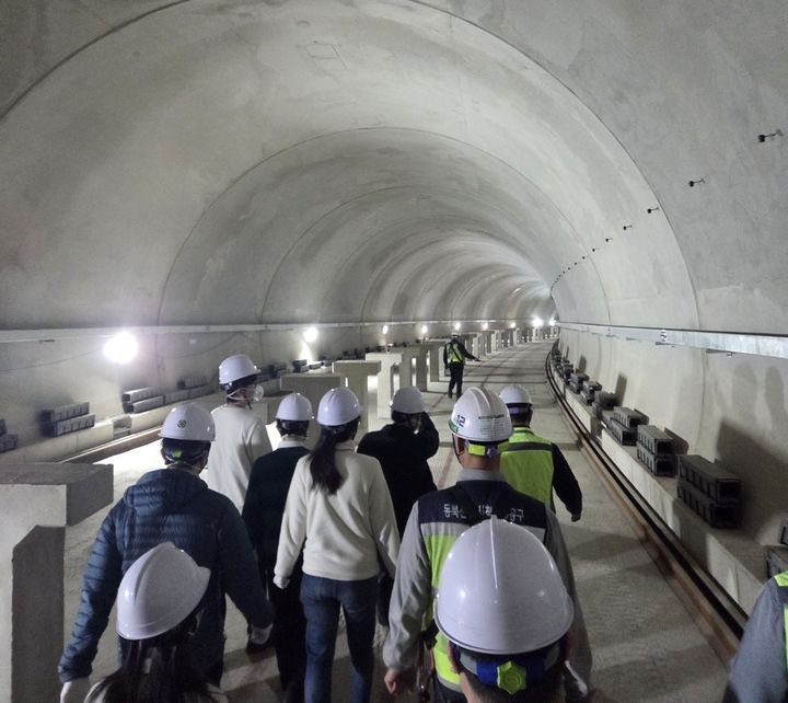 [서울=뉴시스] 동북선 시민현장체험단. 2026.03.16. (사진=서울시 제공) *재판매 및 DB 금지