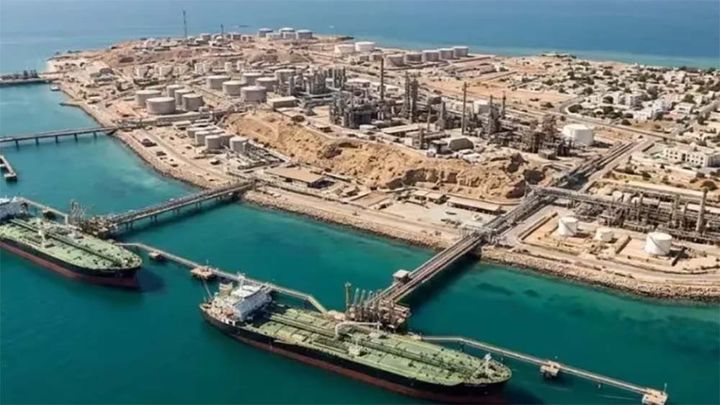 [서울=뉴시스]이란 석유수출기지 하르그섬. 호르무즈 해협에 자리하고 있다. (출처=락샤-아니르베다닷컴)2026.3.14. *재판매 및 DB 금지