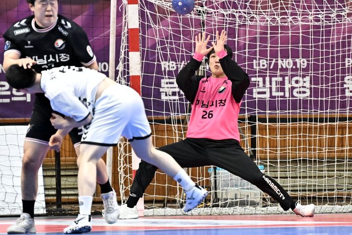 [서울=뉴시스] 핸드볼 하남시청의 이민호. (사진=한국핸드볼연맹 제공) *재판매 및 DB 금지