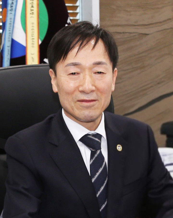 [진주=뉴시스]경상국립대 최영승 동문, 한국법무보호복지공단 이사장 임명,(사진=경상국립대 제공).2026.03.15.photo@newsis.com *재판매 및 DB 금지