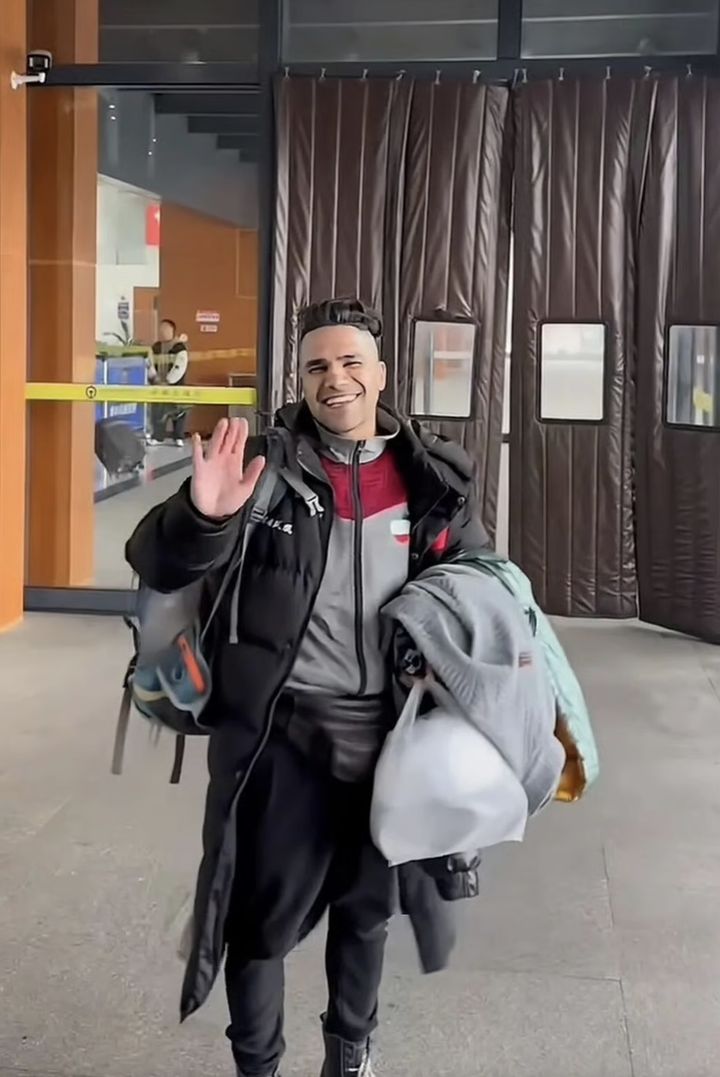 [뉴시스] 미국과 이스라엘의 공습이 이어지는 가운데 중국에서 일하던 이란인 복싱 코치가 가족과 함께하기 위해 고국으로 돌아간 사연이 화제다. (사진=바이두 캡처) *재판매 및 DB금지 *재판매 및 DB 금지