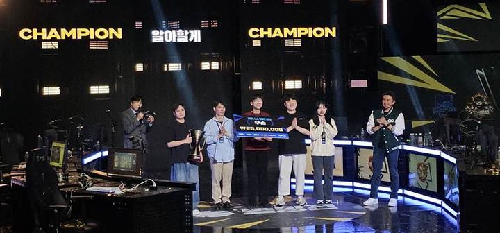 [서울=뉴시스] SOOP은 '2026 LoL멸망전 시즌1' 결승에서 '알아할게'가 '팀 릴동파'를 3대 1로 꺾고 우승을 차지했다고 13일 밝혔다. (사진=SOOP 제공) *재판매 및 DB 금지