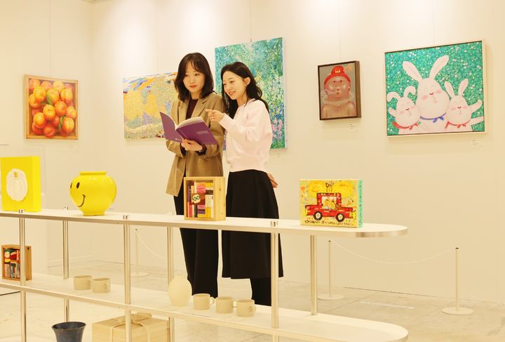 [대구=뉴시스] 롯데백화점 상인점은 누구나 편안하게 예술 작품을 감상하고 소장할 수 있는 오픈형 갤러리 '갤러리 4번가'를 새롭게 선보인다. (사진 = 롯데백화점 제공) 2026.03.15. photo@newsis.com *재판매 및 DB 금지