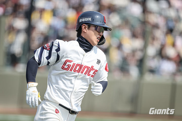 [서울=뉴시스] 프로야구 롯데 자이언츠 전민재. (사진=롯데 제공). 2026.03.15. *재판매 및 DB 금지