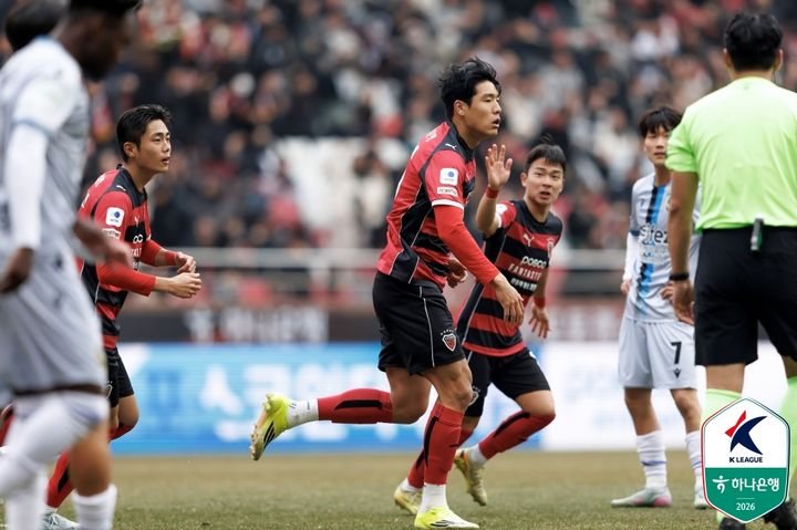 [서울=뉴시스] 프로축구 K리그1 포항스틸러스의 이호재. (사진=한국프로축구연맹 제공) 2026.03.15. photo@newsis.com *재판매 및 DB 금지