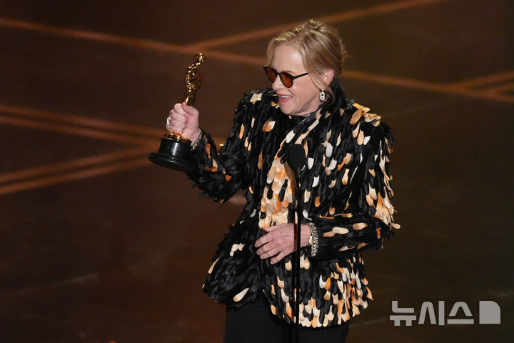 [98회 아카데미]에이미 매디건 여우조연상…최고령 2번째