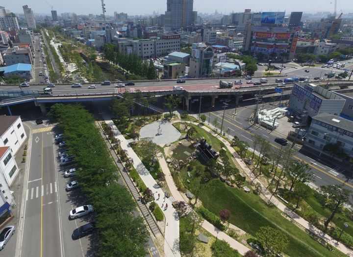 [안동=뉴시스] 포항 철길숲. (사진=경북도 제공) 2026.03.16. photo@newsis.com *재판매 및 DB 금지