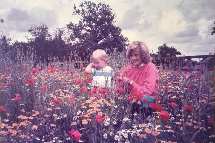 [뉴시스] (사진=영국 윌리엄 왕세자 인스타그램 캡처. 고(故) 다이애나 비와 어린 시절의 윌리엄 왕세자) 2026.03.16. *재판매 및 DB 금지