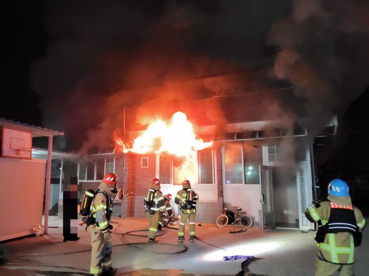 경산시 하양읍 단독주택 화재 (사진=경북소방본부 제공) *재판매 및 DB 금지