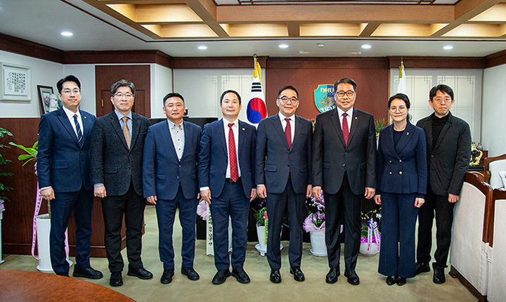  *재판매 및 DB 금지