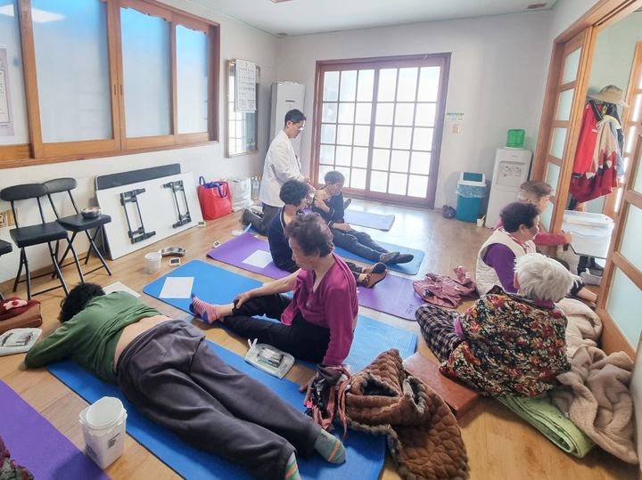 [함양=뉴시스] 함양군 상반기 찾아가는 한의과 순회진료 마무리 (사진=함양군 제공) 2026. 03. 16. photo@newsis.com *재판매 및 DB 금지