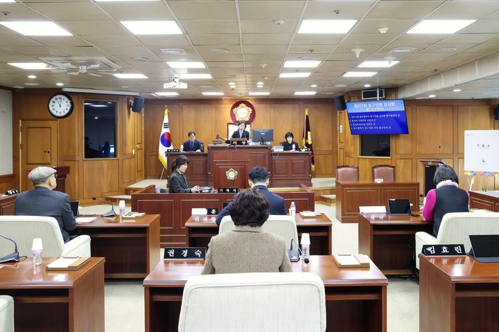 [대구=뉴시스] 대구 중구의회는 16일 열린 제311회 임시회 제1차 본회의에서 김동현 의장에 대한 불신임 결의안을 가결했다. (사진=대구 중구의회 제공) 2026.03.16. photo@newsis.com *재판매 및 DB 금지