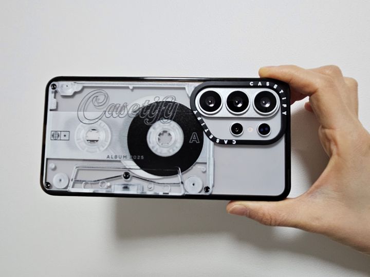 [사진=뉴시스] 박은비 기자 = 케이스티파이(CASETiFY)가 선보인 갤럭시 S26 컬렉션 중 '임팩트 마그네틱 케이스'. 2026.03.16. silverline@newsis.com *재판매 및 DB 금지