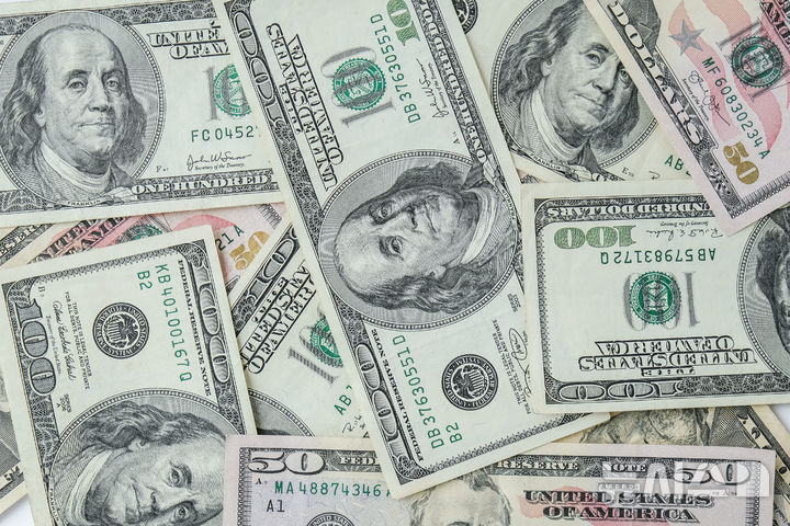 [서울=뉴시스] 달러 더미. *기사 본문과는 무관한 사진. (사진=유토이미지)