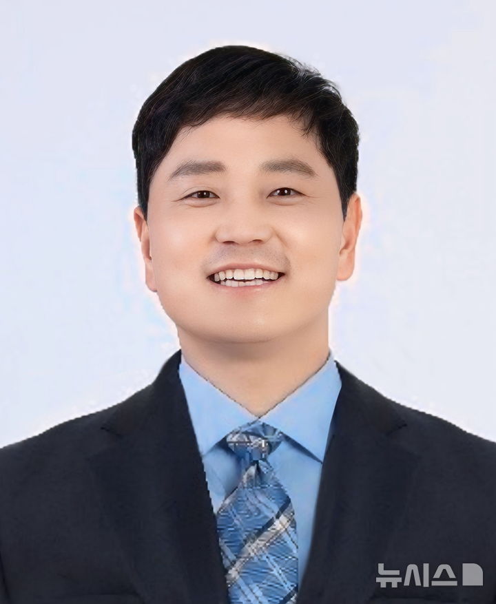 [김해=뉴시스]강영수 김해시의원. 뉴시스DB. photo@newsis.com