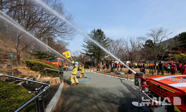 [대구=뉴시스] 이무열 기자 = 산불대응 진화장비 시연. 2026.03.16. lmy@newsis.com
