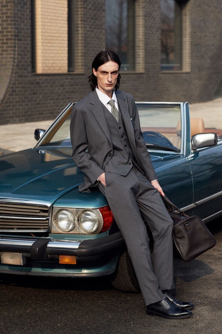 [서울=뉴시스] 기라로쉬수트. (사진=신세계라이브쇼핑 제공) *재판매 및 DB 금지