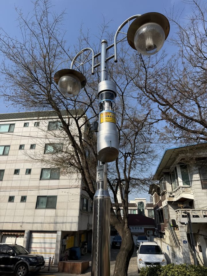 부천시 강남어린이공원에 설치된 해충유인퇴치기. (사진=부천시 제공) *재판매 및 DB 금지