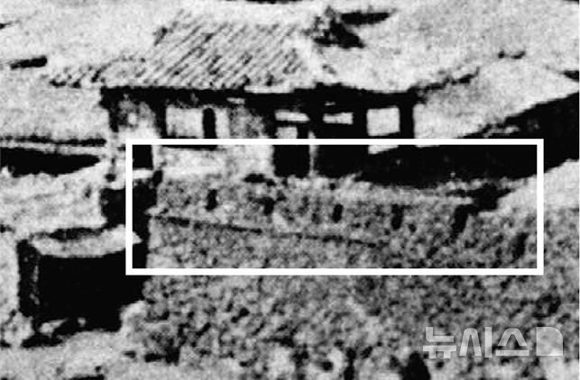 [제주=뉴시스] 제주성 제이각의 여장시설과 유사한 제주성 여장시설로 일제강점기 모습이다. (사진=제주도 제공) photo@newsis.com