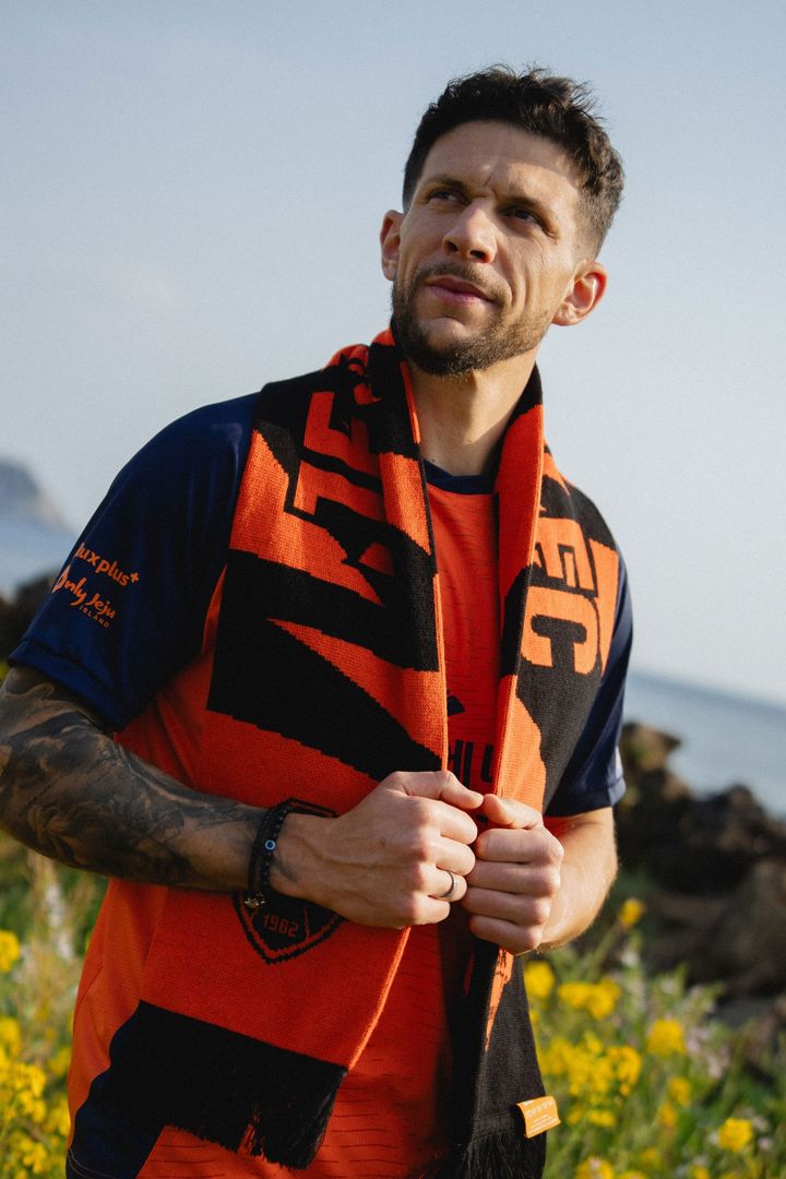 [서울=뉴시스]K리그1 제주, 잉글랜드 2부 출신 센터백 피게이레두 영입. (사진=제주SK FC 제공)