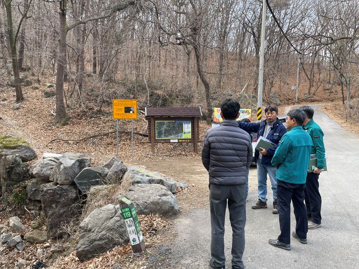 [양산=뉴시스] 양산시가 해빙기 시민의 생명과 재산을 보호하기 위한 재난취약시설 안전점검을 하고 있다. (사진=양산시 제공) 2026.03.17. photo@newsis.com *재판매 및 DB 금지