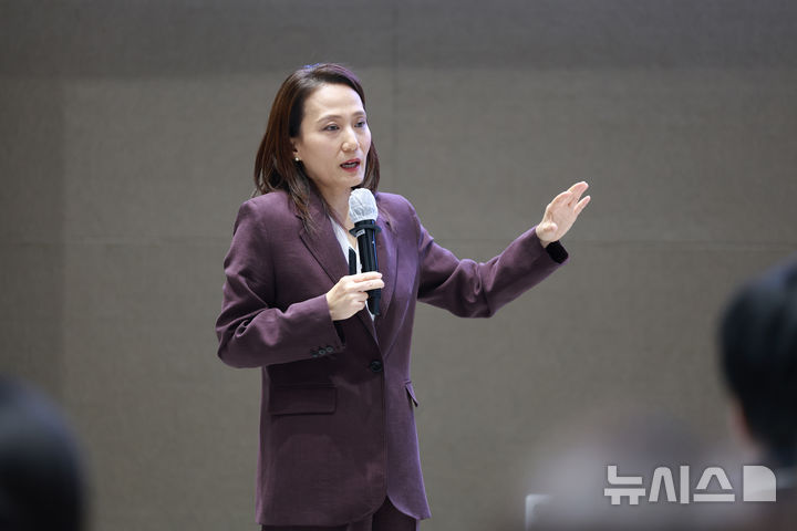 [서울=뉴시스]이수형 한국은행 금융통화위원회(금통위) 위원이 17일 오전 서울 중구 한국은행에서 열린 기자간담회에서 발언하고 있다. (사진 = 한은 제공) 2026.03.17. photo@newsis.com