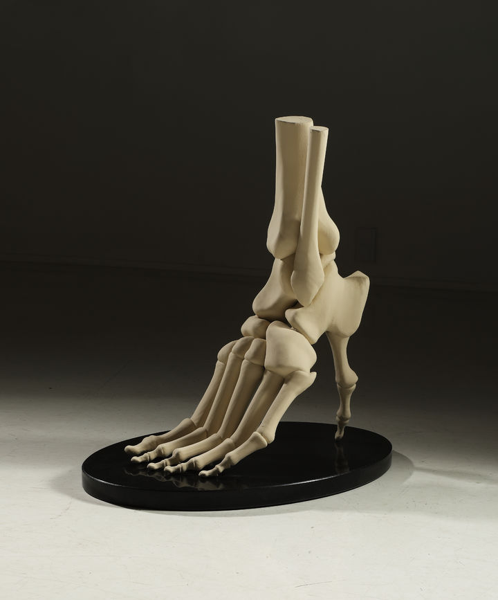 Homo Desiricus, Resin, 60×40×64cm, 2024, 300만원 *재판매 및 DB 금지