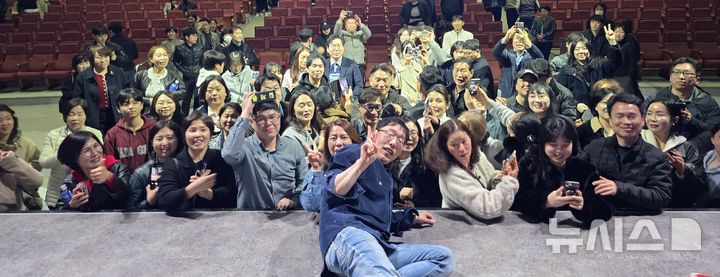 [광주=뉴시스]금호타이어, 임직원 ‘마음 회복’ 김제동 토크콘서트 개최