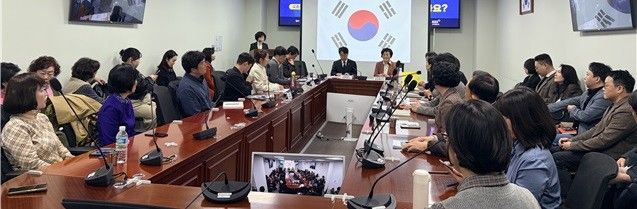 [세종=뉴시스]한국환경연구원은 18일 오후 3시 서울 국회의원회관 제4간담회의실에서 국회토론회 '바이오플라스틱 사용해도 될까요'를 개최했다.(사진=한국환경연구원 제공) *재판매 및 DB 금지