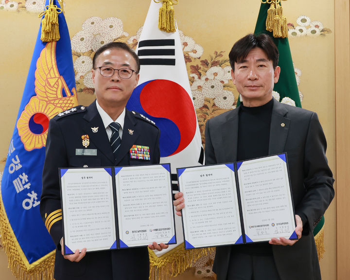 [수원=뉴시스] 18일 진행된 협약식. (사진=경기도수원월드컵경기장관리재단 제공) 2026.03.18. photo@newsis.com *재판매 및 DB 금지