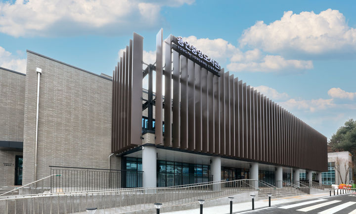 [용인=뉴시스] 용인중앙도서관 전경.(사진=용인시 제공) 2026.03.19.photo@newsis.com *재판매 및 DB 금지