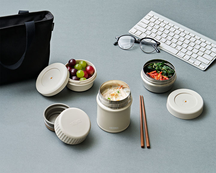 [서울=뉴시스] '뉴 플+스 반반 보온도시락' (사진=써모스 제공) 2026.03.19. photo@newsis.com *재판매 및 DB 금지