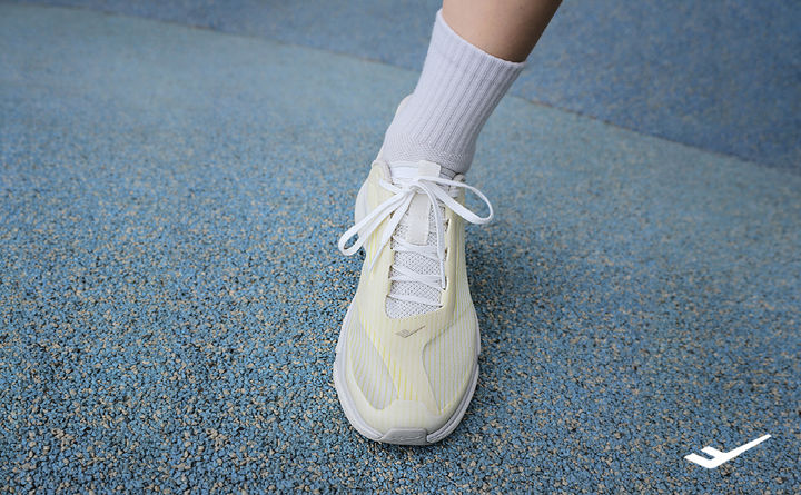 [서울=뉴시스] 프로-스펙스 러닝화 'SWNA SEAM 26'. *재판매 및 DB 금지