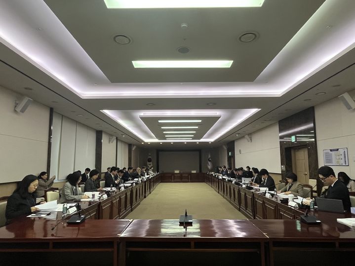 [서울=뉴시스]정부는 19일 정부서울청사에서 김영수 국무조정실 국무1차장 주재로 '정부-시민사회 국제개발협력 정책협의회'를 개최했다. (사진=총리실 제공) photo@newsis.com *재판매 및 DB 금지