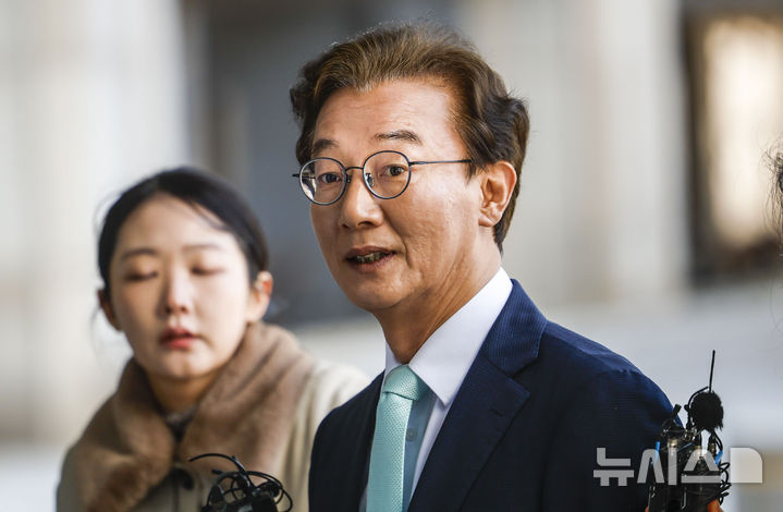 [서울=뉴시스] 정병혁 기자 = 통일교의 정교유착 의혹을 수사하는 합동수사본부(본부장 김태훈 대전고검장)가 전재수 더불어민주당 의원의 보좌진을 소환했다. 사진은 전 의원 2026.04.03. jhope@newsis.com