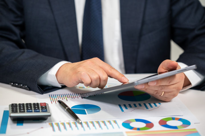 [서울=뉴시스]지난해 주식 투자 인구가 사상 최대를 기록하는 등 투자 열풍이 계속되고 있는 가운데, 한국에서 가장 많은 주식을 보유한 이들은 '서울 강남구에 거주하는 50대 남성'이라는 분석 결과가 나왔다. (사진=유토이미지) *재판매 및 DB 금지