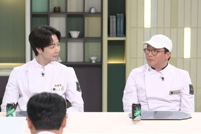 [서울=뉴시스] '흑백요리사2' 우승자 최강록 셰프(오른쪽)가 1년 만에 JTBC '냉장고를 부탁해'를 찾았다. (사진=JTBC) 2026.03.20. photo@newsis.com *재판매 및 DB 금지