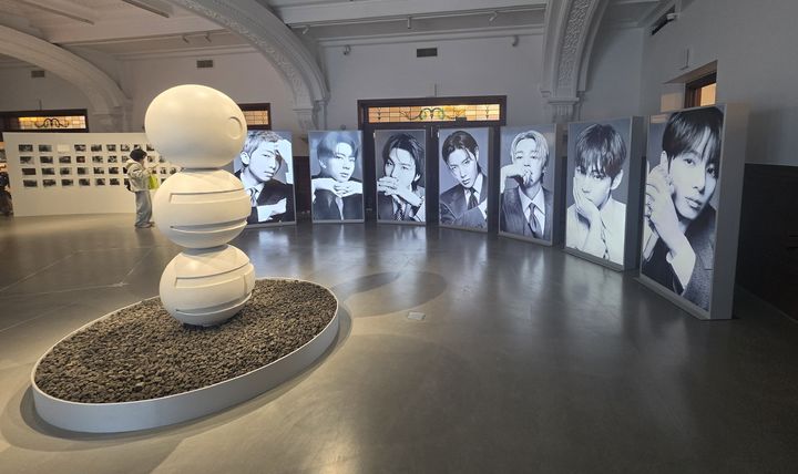 신세계백화점 본점 더 헤리티지에서 열린 'BTS POP-UP : ARIRANG *재판매 및 DB 금지