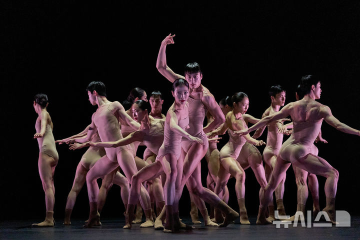  [서울=뉴시스] 서울시발레단의 '재키' 공연 장면. (사진=서울시발레단 제공)