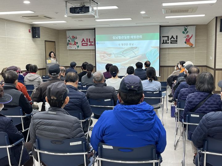 [대구=뉴시스] 대구 중구는 20일 중구보건소에서 2026년 첫 심뇌혈관질환 예방관리교실을 운영했다. (사진=대구 중구 제공) 2026.03.20. photo@newsis.com *재판매 및 DB 금지