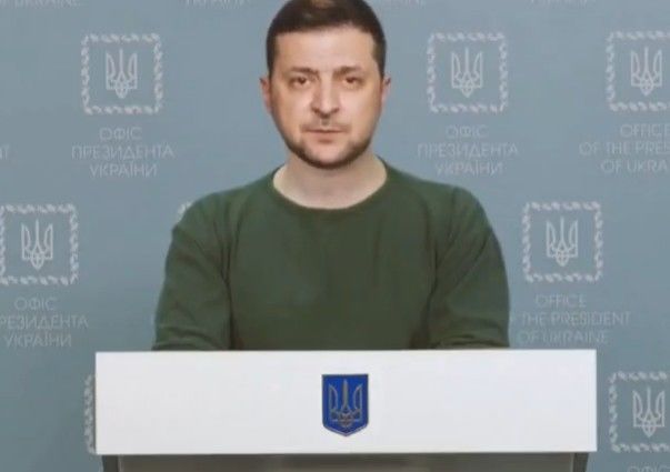 [서울=뉴시스] 2022년 3월 러시아 해커들이 우크라이나 언론사 등 여러 곳을 해킹해 볼로디미르 젤렌스키 우크라이나 대통령이 항복을 선언하는 딥페이크 영상을 유포했다. 2026.03.22. (사진=우크라이나 전략통신정보보안센터) *재판매 및 DB 금지