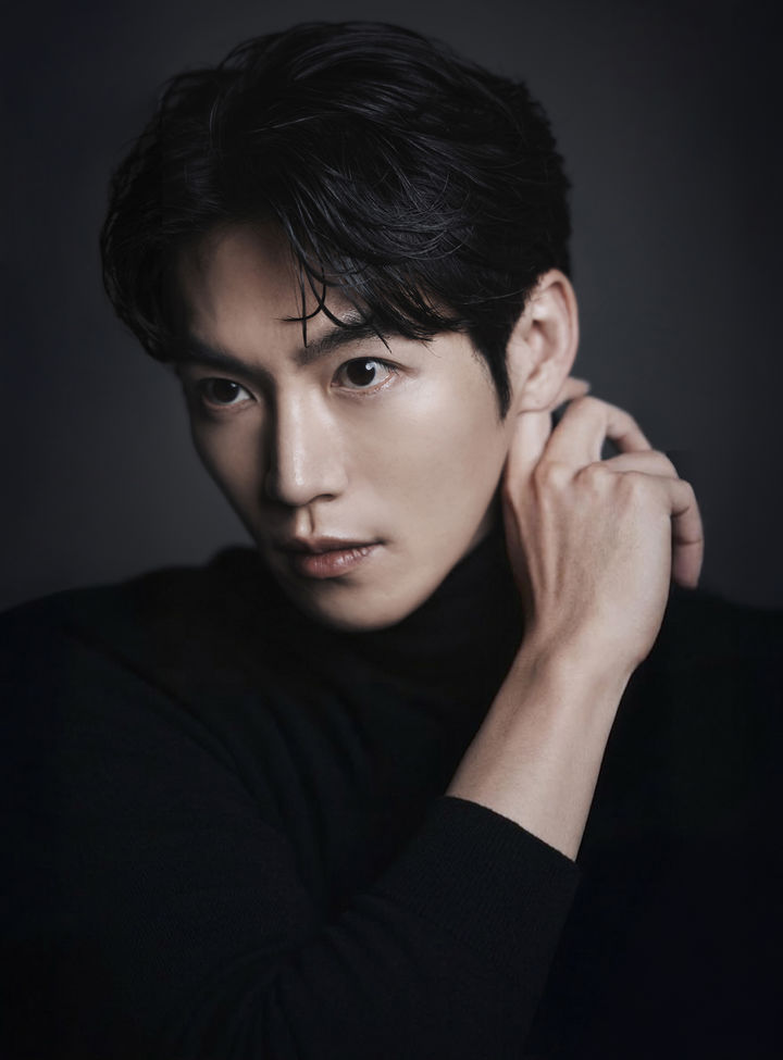 배우 유환 측 "틱톡 사칭 계정 주의…금전 요청 안 해"