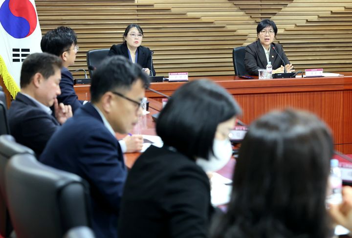 [서울=뉴시스] 정은경 보건복지부 장관이 20일 오후 울산 울주군청을 방문한 모습 (사진=보건복지부 제공) 2026.03.20. photo@newsis.com *재판매 및 DB 금지