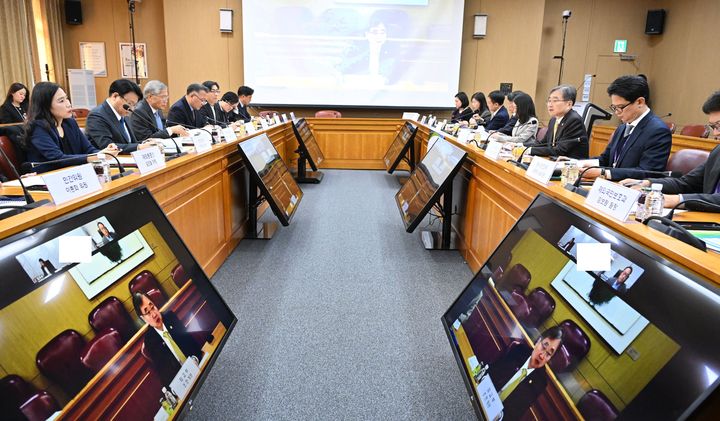 [서울=뉴시스] 외교부는 조현 장관 주재로 20일 제5차 재외국민보호위원회 회의를 개최했다. (사진=외교부 제공) 2026.03.20 *재판매 및 DB 금지